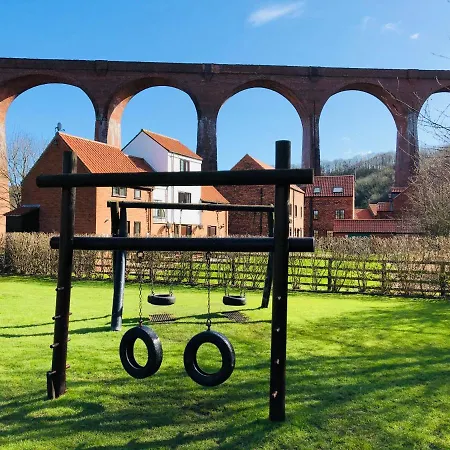 Captain Cook Riverside Walk Feriehus Whitby